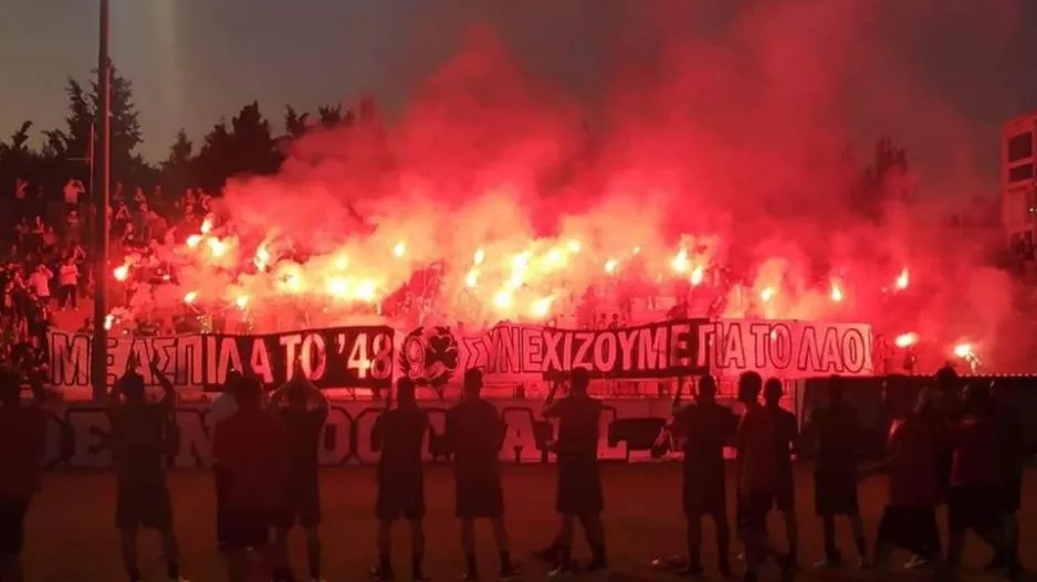 Τοποθετείται η Θύρα 9...