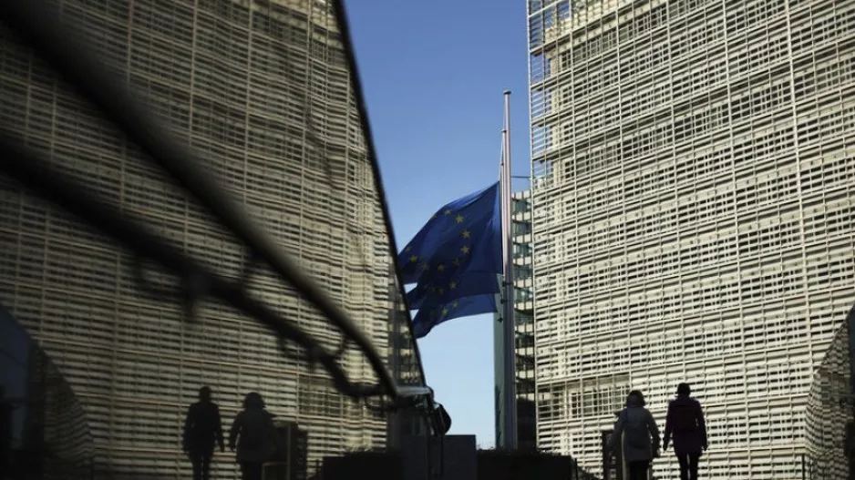 Μέτρα για προϊόντα-απάτη κατά του κορωνοϊού και την υπερφόρτωση του διαδικτύου