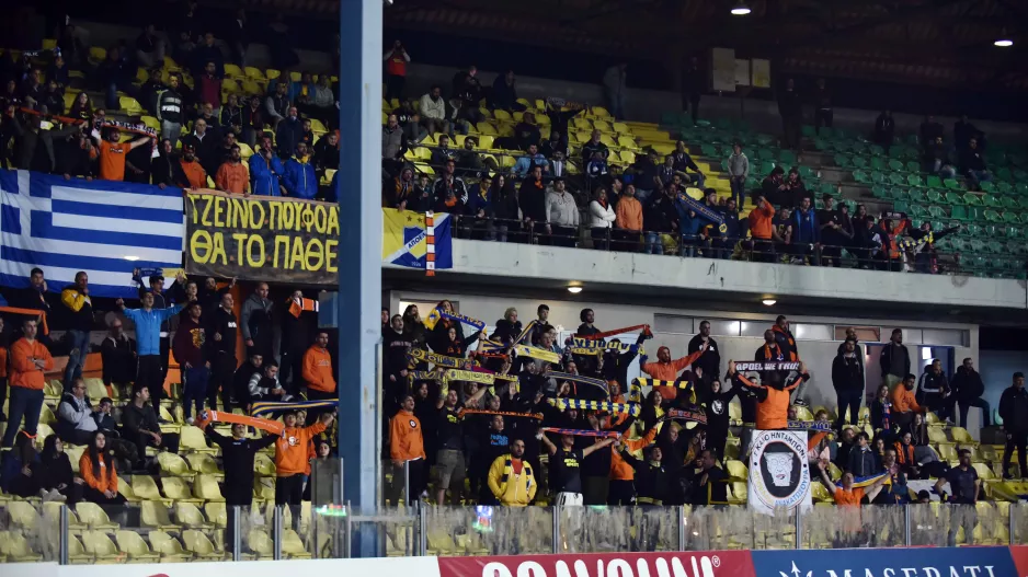 Αγνοί, πιστοί/ΑΠΟΕΛ