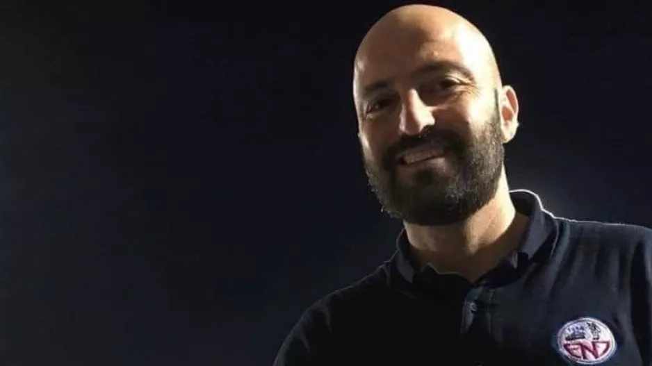 "Βλέπω στο Youtube παλιούς αγώνες/Να μείνω κατηγορία με την αξία μου, όχι στα χαρτιά"