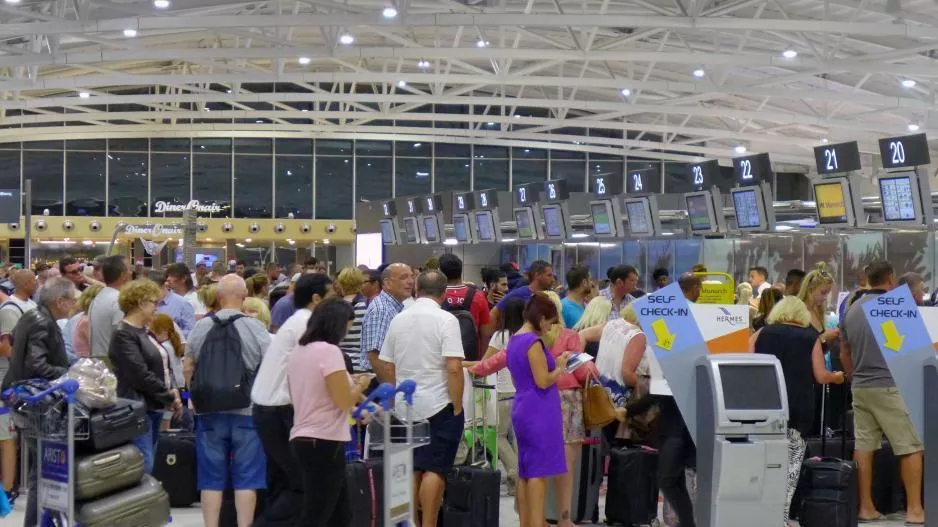 Διευκρίνηση/Σε περιορισμό όλοι όσοι έρχονται Κύπρο από Κυριακή