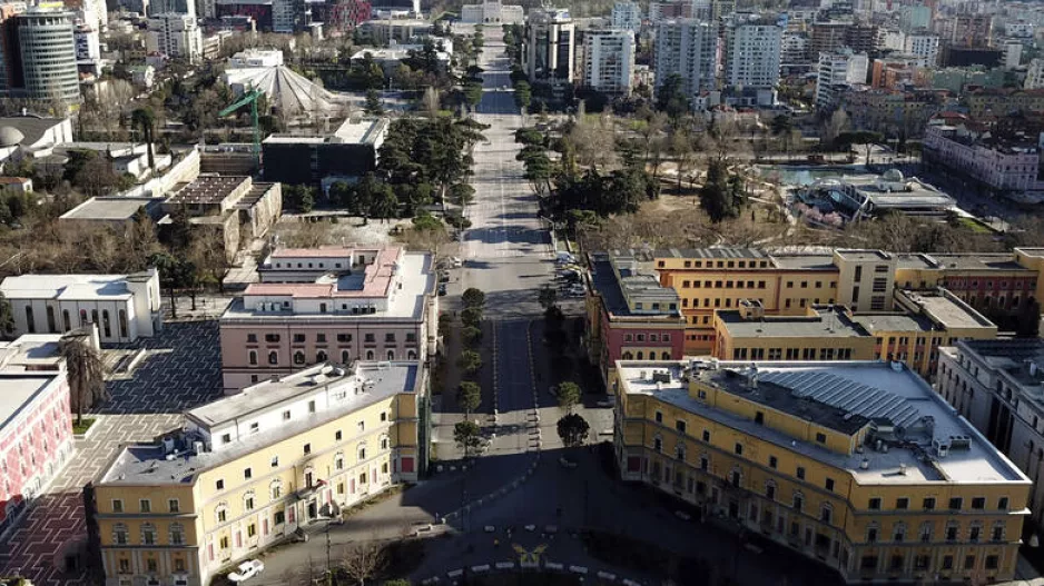 Κορωνοϊός: Στρατιωτικός νόμος για 40 ώρες στην Αλβανία