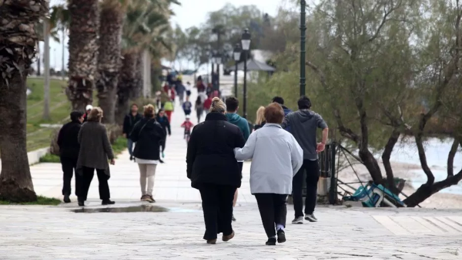 Κυριακάτικη βόλτα δίπλα στη θάλασσα!!! 