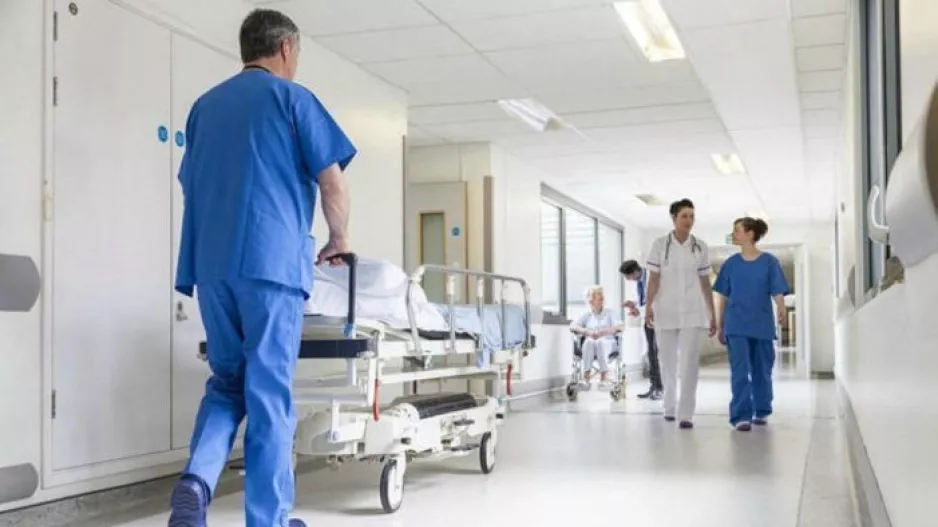 Νεότερο/Τέλος τα επισκεπτήρια σε όλα τα νοσοκομεία