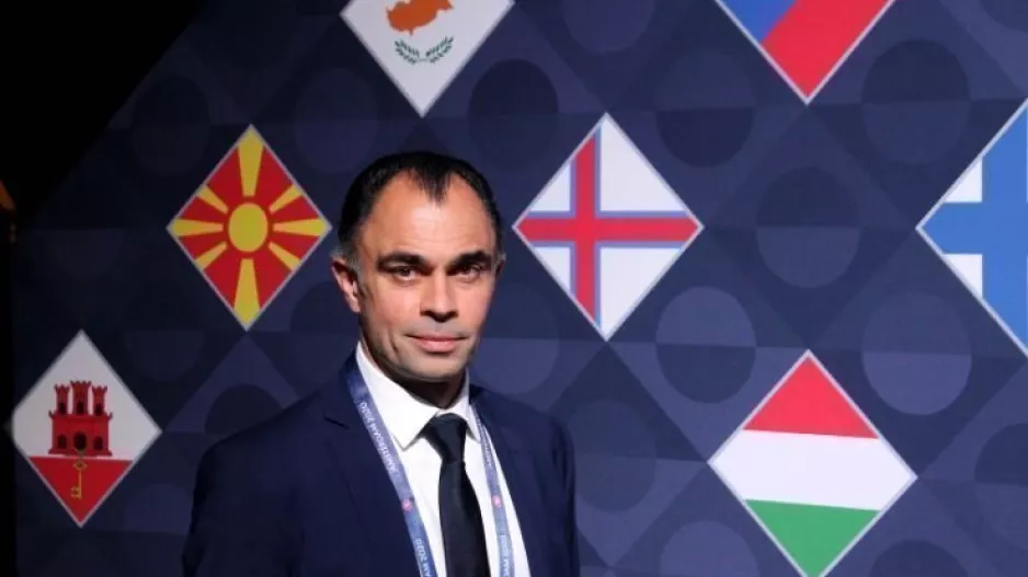 ΘΕΤΙΚΟΣ