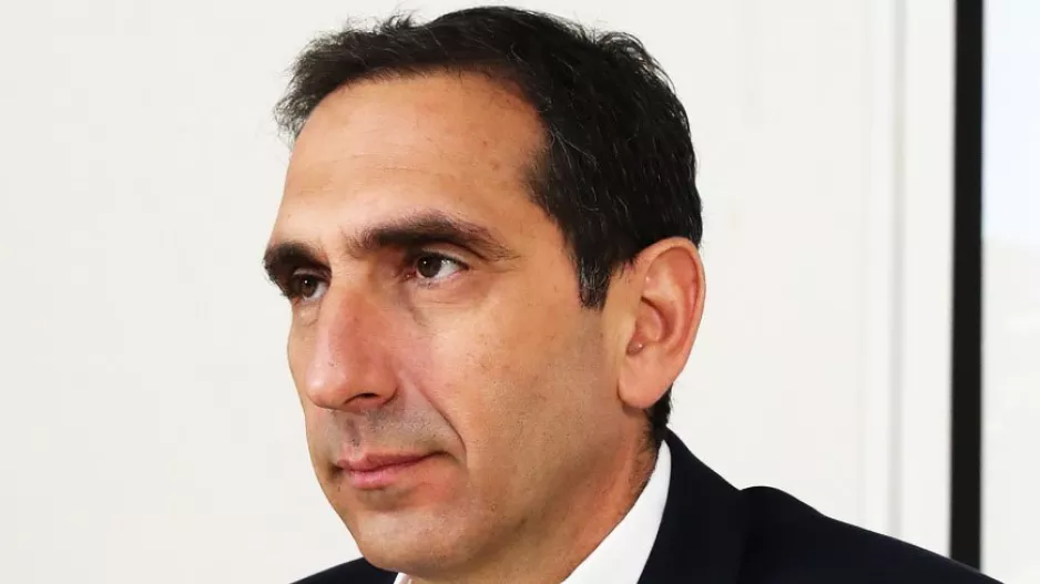 Ξεκάθαρος ο Υπουργός: "Δεν κλείνουν οι υπεραγορές"