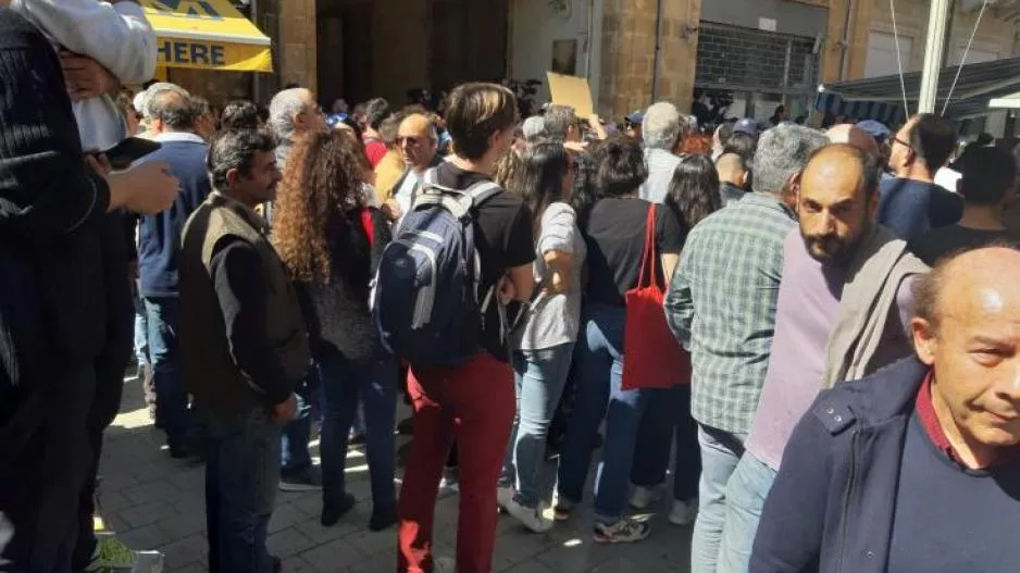 Επεισόδια Λήδρας: 4 οι τραυματίες αστυνομικοί - Η θέση Αστυνομίας