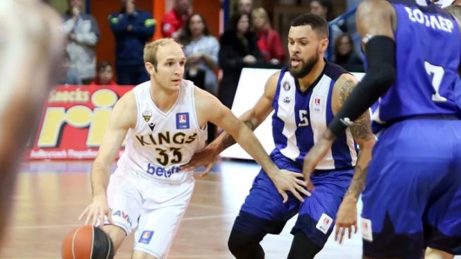 Οι ομάδες της Basket League αφήνουν τους ξένους και... περιμένουν