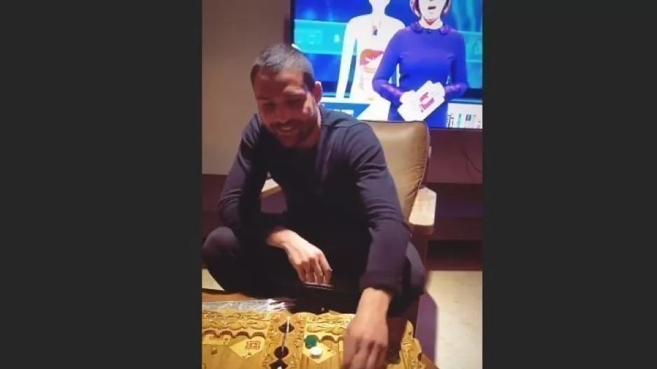 Ανανίτζε - Νταουσβίλι: Σε καραντίνα με τάβλι (βίντεο)