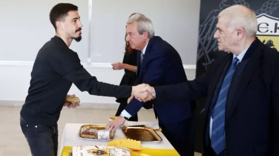 Σιμόες για Μελισσανίδη: "Είναι ένας ηγέτης εκ γενετής!"