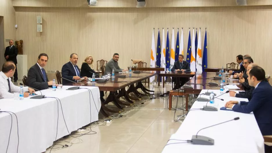 Παράταση μέτρων, επαναπατρισμός και πιθανή μετακίνηση Πάσχα!