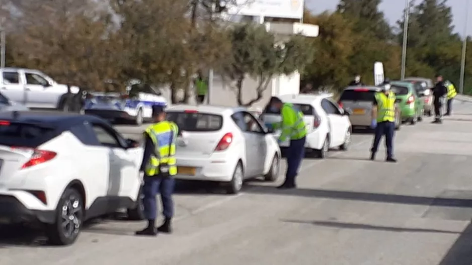 Μεγάλη επιχείρηση της Αστυνομίας στην είσοδο της Λευκωσίας (ΦΩΤΟΣ)
