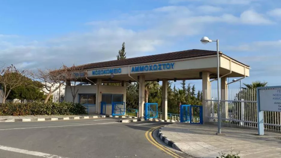 Ακόμα ένα εξιτήριο/Τρεις στην ΜΕΘ