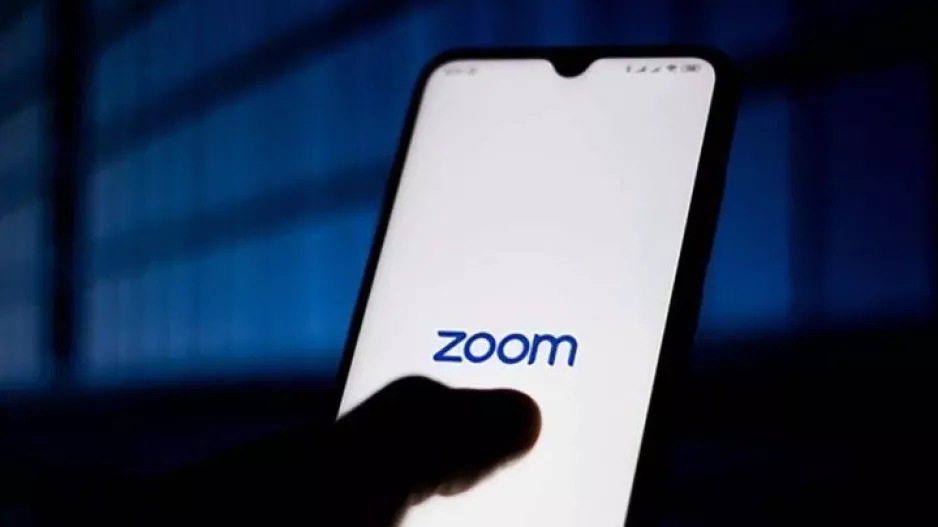 Google: Γιατί απαγόρευσε τη χρήση του Zoom