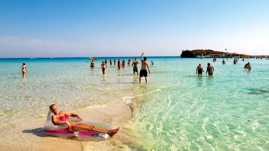Και οι Λευκωσιάτες μπορούν να πάνε για κολύμπι – Ίσως αλλαγές στα SMS