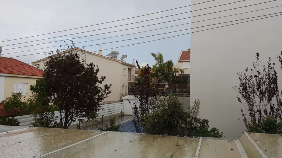 Ξαφνικά… χαλάζι! (βίντεο) 