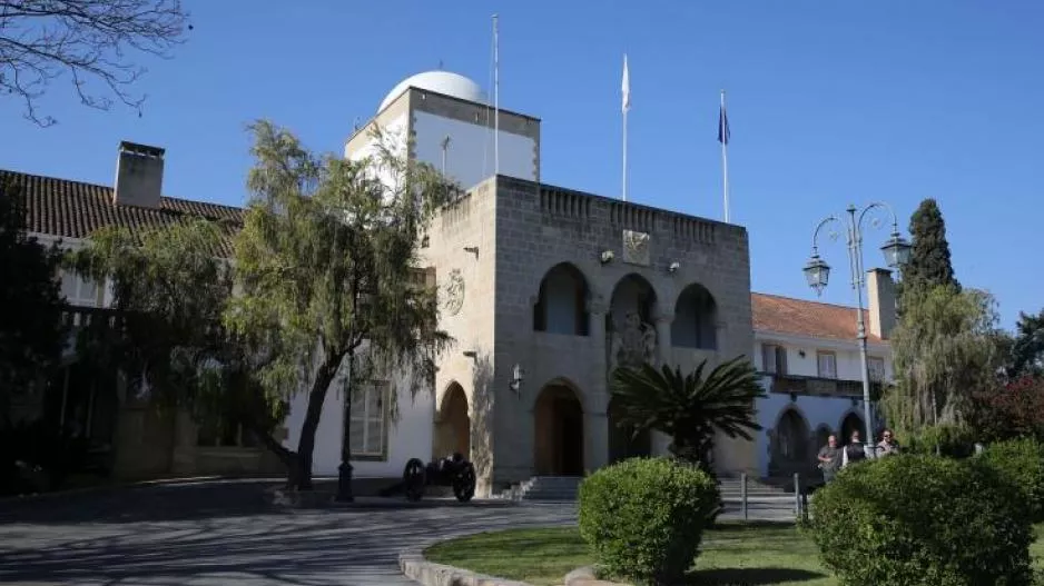 ΑΠΟΦΑΣΙΖΟΥΝ την Τετάρτη για χαλαρώσεις/ΛΕΠΤΟΜΕΡΕΙΕΣ