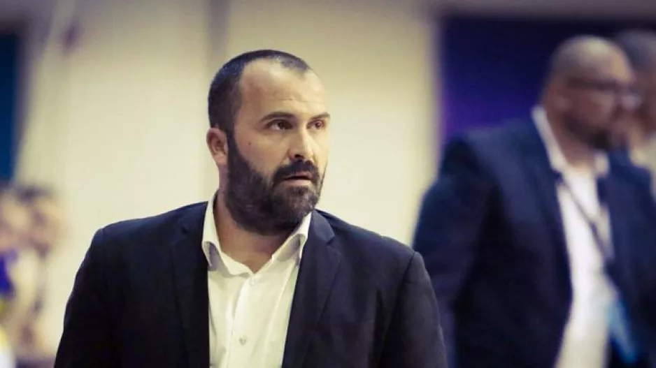 Ανοίγει τα χαρτιά του ο Δημήτρης Κουκούρης
