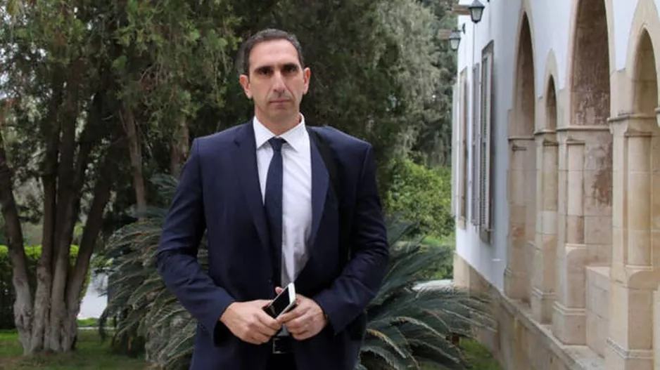 ΥΠΟΥΡΓΟΣ/ "Μετά από επίπονες προσπάθειες..." (Θερμές ευχαριστίες για την ειδική πτήση)
