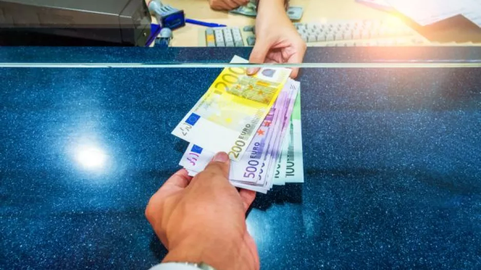 ΕΡΕΥΝΑ: Πιο μολυσμένα τα χαρτονομίσματα του ευρώ από τα κέρματα