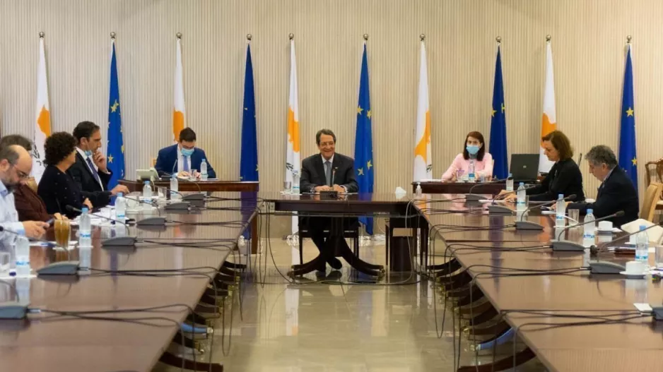 ΦΩΤΟΣ/Σε εξέλιξη η Σύσκεψη για χαλάρωση/Μεγάλο το ΕΝΔΙΑΦΕΡΟΝ για τις αποφάσεις