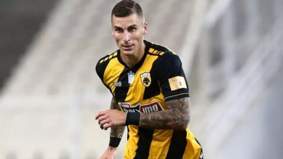 Voetbalnieuws/Στην πόρτα της εξόδου ο Βράνιες