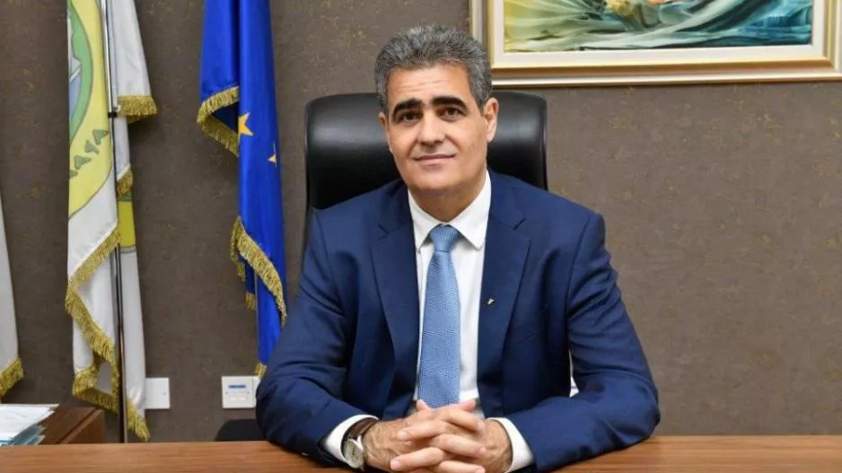 Πρόστιμο στον Δήμαρχο Αραδίππου - Πήγε εκκλησία 