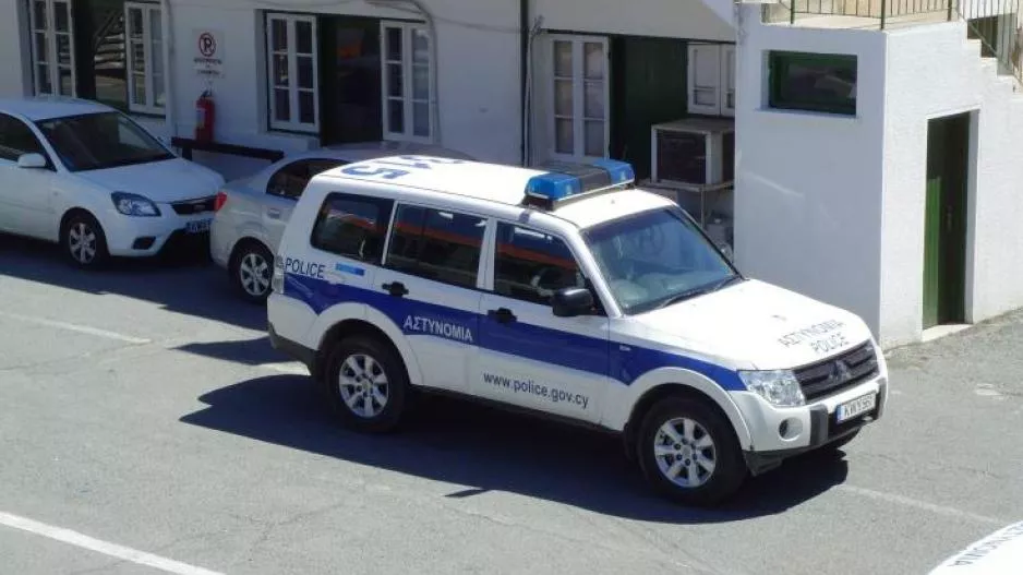 Εκμεταλλεύτηκαν τα περιοριστικά μέτρα και ξάφριζαν καταστήματα