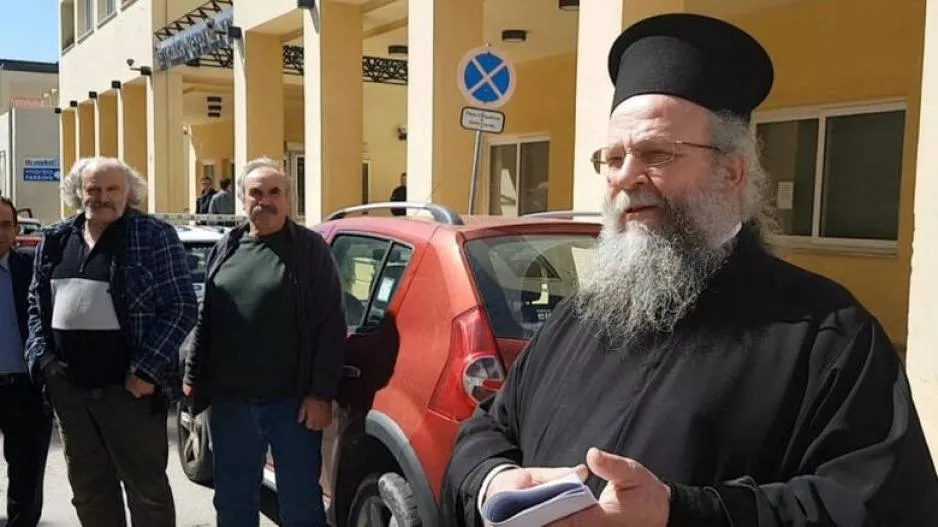 €5000 πρόστιμο για τον «ιπτάμενο» ιερέα!