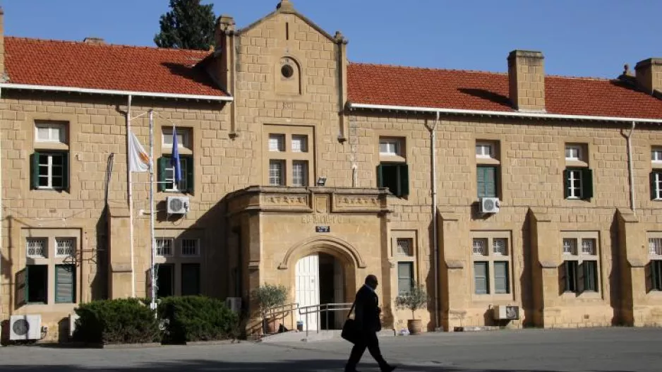Στα δικαστήρια φοιτητές – Ζητούν να επαναπατριστούν 