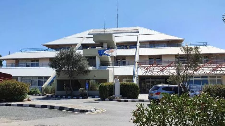Επαγγελματίας υγείας του ΓΝ Πάφου θετική σε τεστ για κορωνοϊό