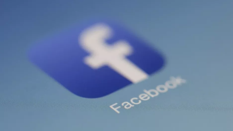 Αποκάλυψη/ Το Facebook θα καταγράφει συμπτώματα φορέων του covid-19
