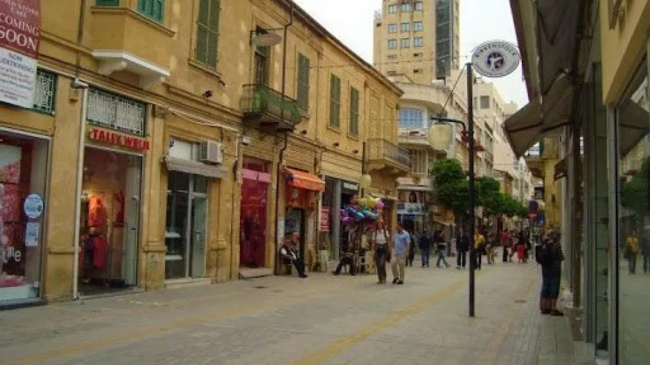 Τι ισχύει με τα καταστήματα ΑΥΡΙΟ Πρωτομαγιά