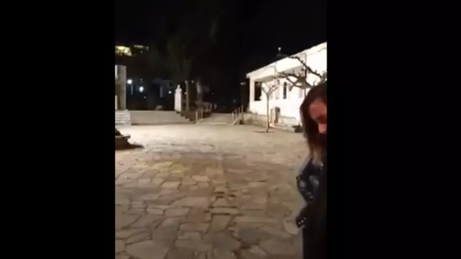 Ανάσταση με ριπές από καλάσνικοφ και μπαλωθιές!/ΒΙΝΤΕΟ