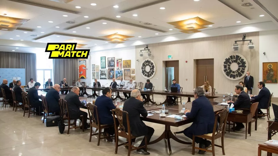 Το χθεσινό «ΟΧΙ» των επιδημιολόγων έγινε σήμερα Διάταγμα 