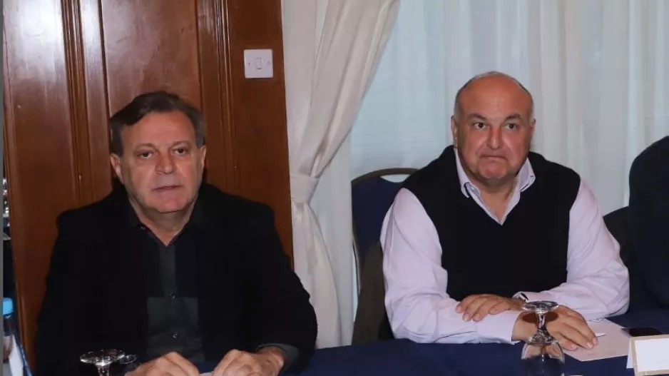 ΣΥΜΦΩΝΟΥΝ σε... λίγα!