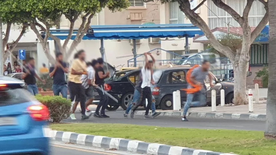 ΞΥΛΟ (ανάμεσα σε αλλοδαπούς) και τραυματισμός στη Λεμεσό