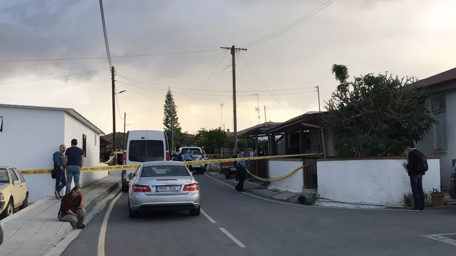 Εκπυρσοκρότησε το όπλο και έπεσε νεκρή η αδερφή του; (UPD)