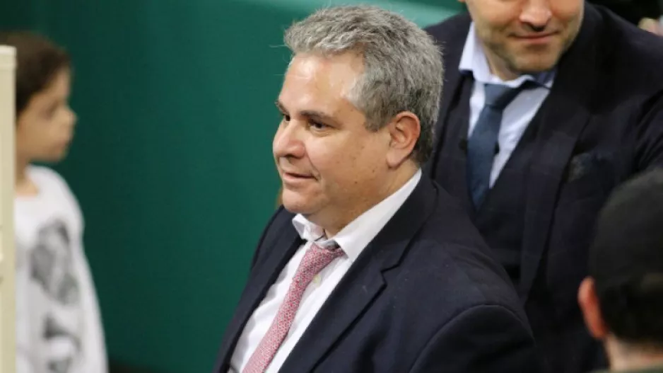 Συνθήματα έξω από το γραφείο του Γουλιέλμου στην Αθήνα