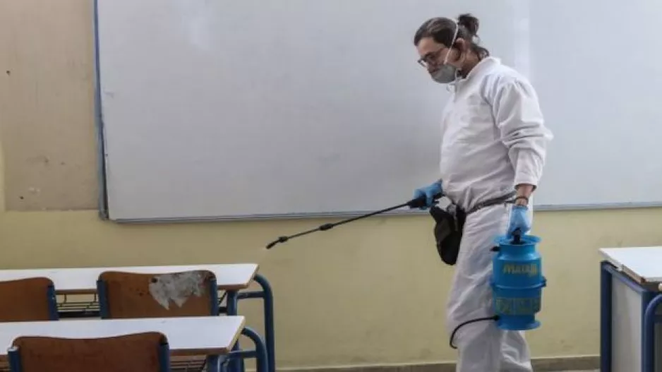 ΚΑΝΟΝΙΚΑ επαναλειτουργεί το σχολείο με το κρούσμα