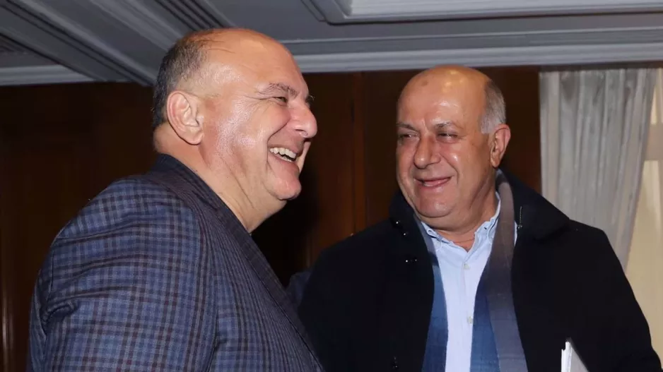 ΔΥΣΚΟΛΑ έτσι...