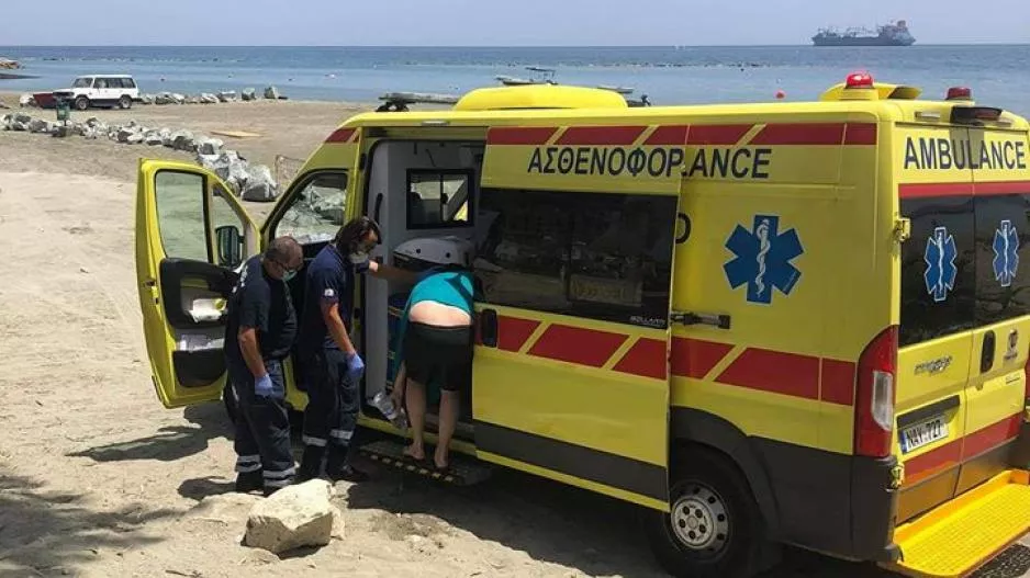 Περιστατικό στη Λεμεσό/22χρονος λιποθύμησε στο νερό