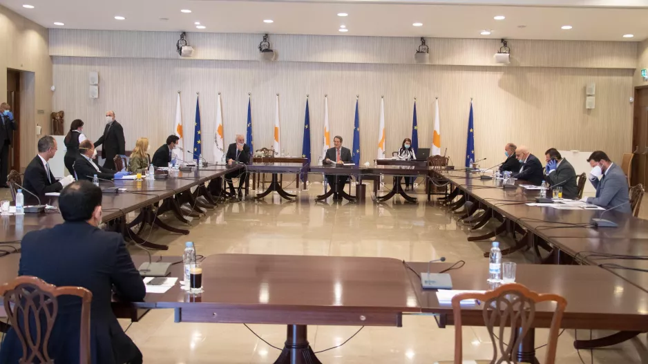 ΧΕΙΡΙΣΜΟΙ κυβέρνησης