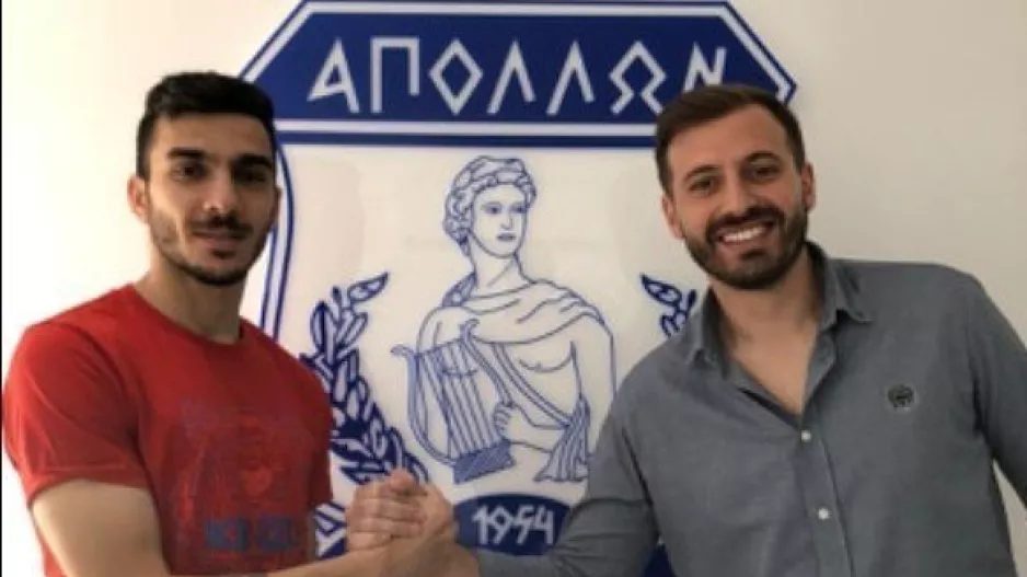 Έβαλε... το χεράκι του στο deal! 