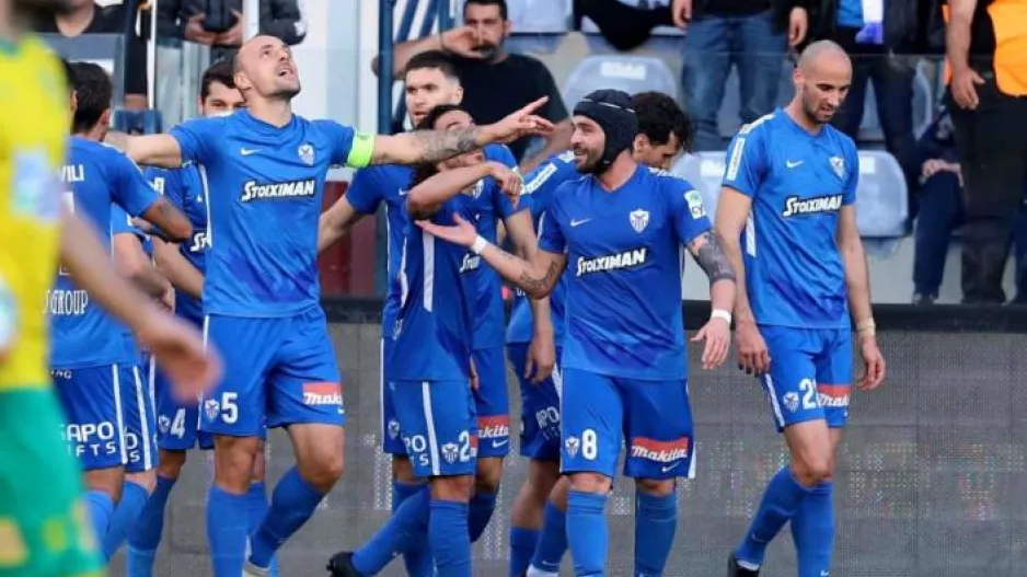 Έμειναν οι υπογραφές...