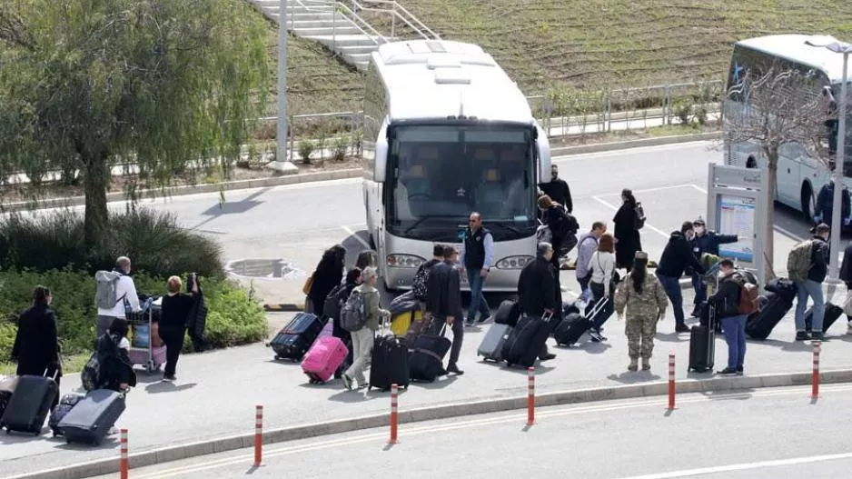 Από Ην. Βασίλειο τα νέα κρούσματα - Τι θα γίνει με την καραντίνα