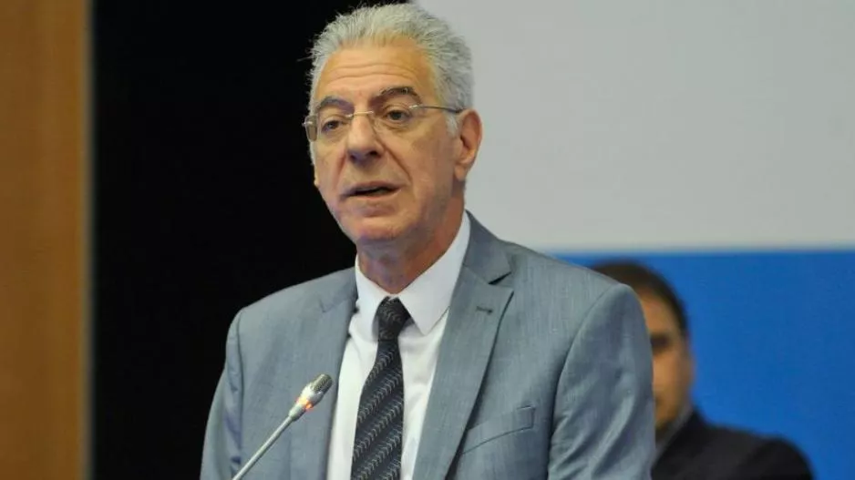 Yπουργός/"Δεν θα διστάσουμε αναθεώρηση ανοίγματος σχολείων"