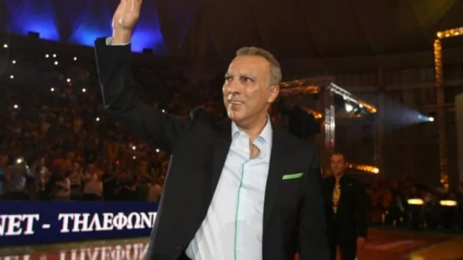 Επτά χρόνια από τη βραδιά που «έκλαψε» το Αλεξάνδρειο για τον Νίκο Γκάλη (βίντεο)