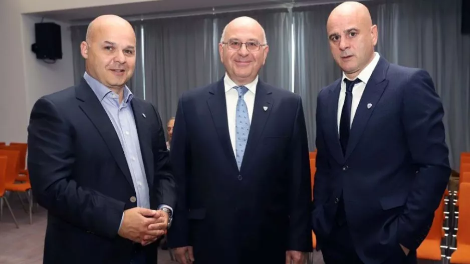 Η Ανόρθωση... περιμένει