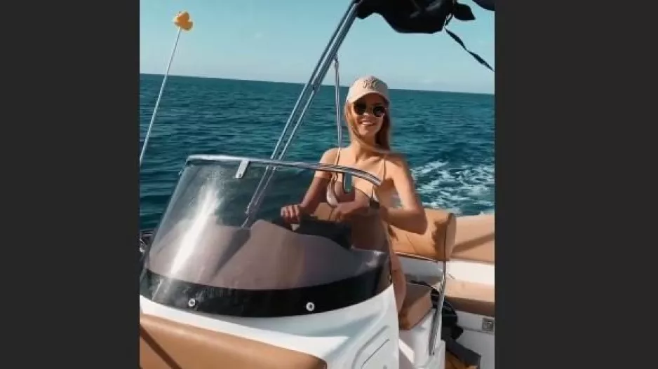 Καυτή... ξανά η Σουζάνα (φώτος)
